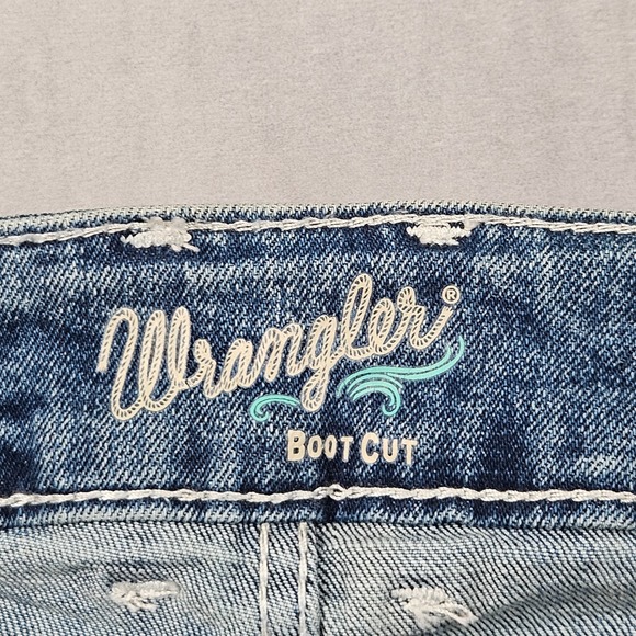 Wrangler Jeans Womens 17x32 Sadie Boot Cut Low Rise Embroidered Western Cowgirl - Picture 5 of 15